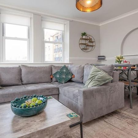 2Thevilla - Great Views, 3 Bedrooms, Parking, Central Location 일프러컴 외부 사진