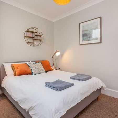 2Thevilla - Great Views, 3 Bedrooms, Parking, Central Location 일프러컴 외부 사진