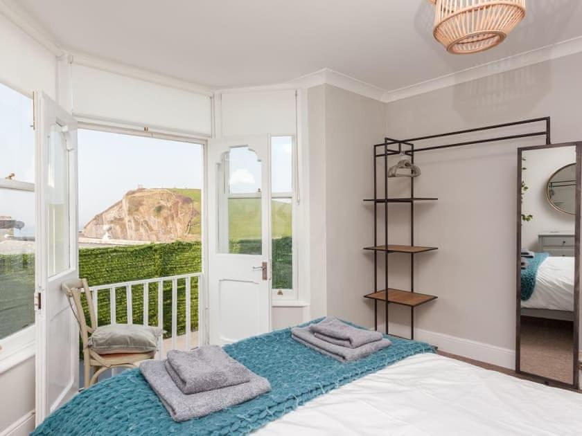 2Thevilla - Great Views, 3 Bedrooms, Parking, Central Location 일프러컴 외부 사진